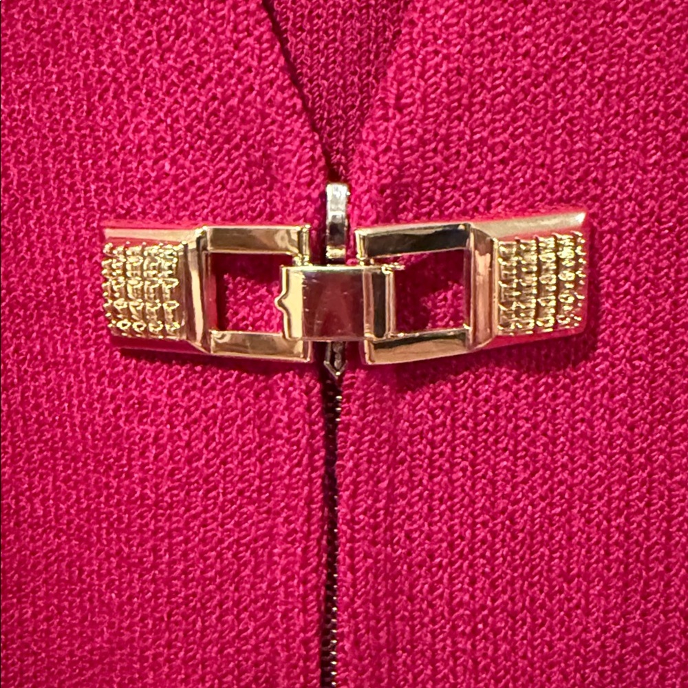 NWT St. JOHN Two Piece Suit Jacket 2 Skirt 6 ~ Red w/Gold Hardware Santana Knit - Picture 6 of 17